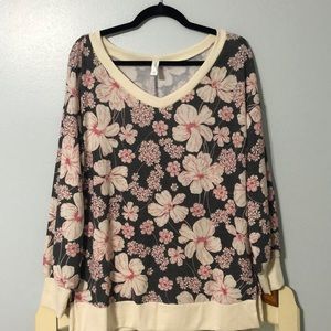 Beautiful Honeyme top brand new never worn